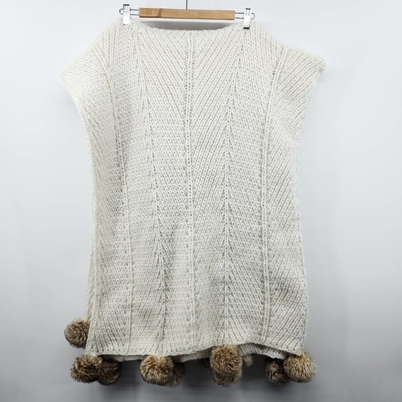 Pottery Barn Other - Pottery Barn Faux Fur Pom Pom Knit Throw Ivory Herringbone 50x60